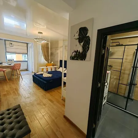 Lejlighed Theo In Building Stefan Năvodari