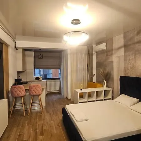 Theo In Building Stefan Năvodari